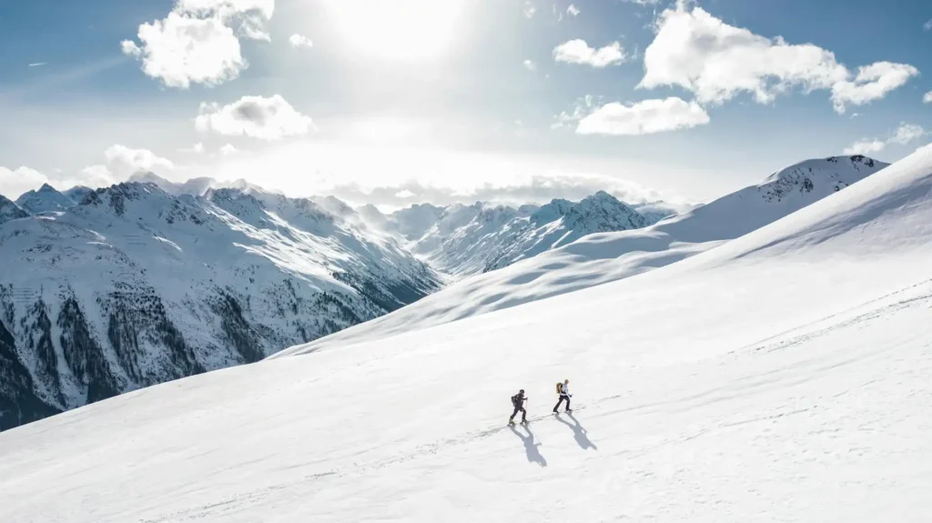 Bellection Travel - Mountain Climbing & Snow Skiing